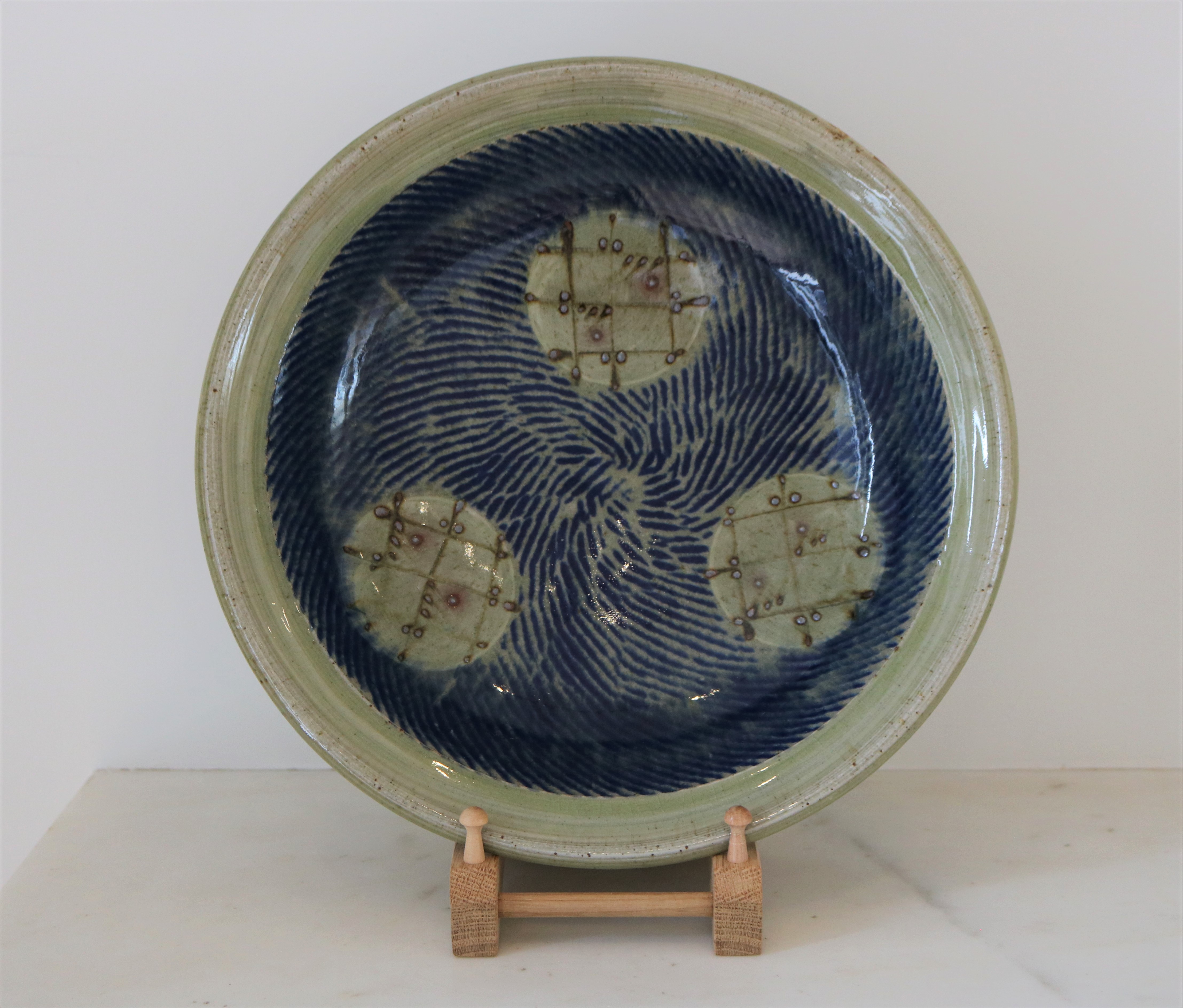 William Plumptre (b.1959)  Thrown Bowl with inlaid cobalt slip, iron and copper decoration